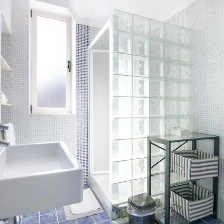 In Muralla Roja - 0406 *